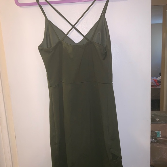 Green dress and orange dress - Picture 2 of 4